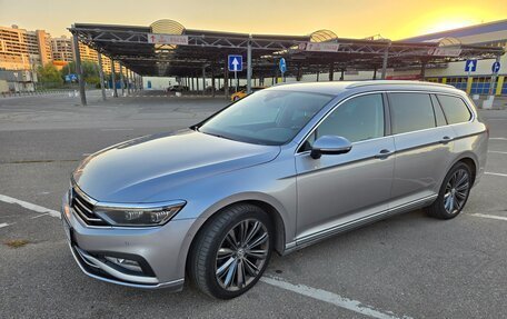 Volkswagen Passat B8 рестайлинг, 2020 год, 3 070 000 рублей, 2 фотография