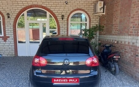 Volkswagen Golf V, 2004 год, 420 000 рублей, 3 фотография