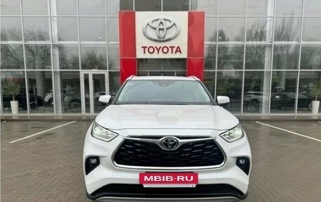Toyota Highlander, 2025 год, 6 100 000 рублей, 2 фотография