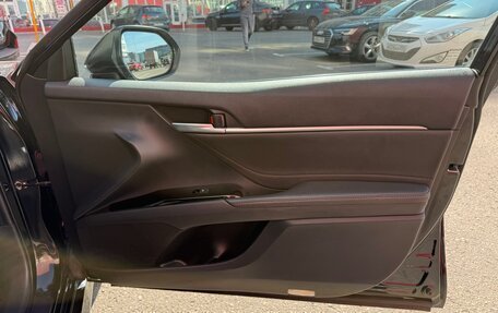 Toyota Camry, 2020 год, 2 900 000 рублей, 9 фотография