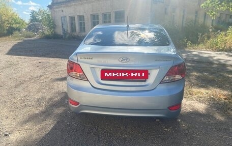 Hyundai Solaris II рестайлинг, 2011 год, 655 000 рублей, 6 фотография