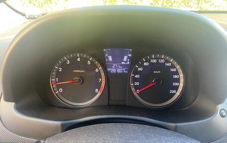 Hyundai Solaris II рестайлинг, 2011 год, 655 000 рублей, 9 фотография