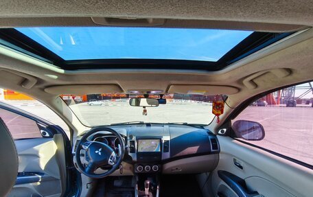 Mitsubishi Outlander III рестайлинг 3, 2008 год, 900 000 рублей, 10 фотография