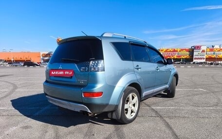 Mitsubishi Outlander III рестайлинг 3, 2008 год, 900 000 рублей, 3 фотография