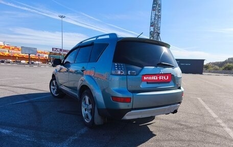 Mitsubishi Outlander III рестайлинг 3, 2008 год, 900 000 рублей, 4 фотография