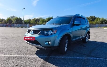 Mitsubishi Outlander III рестайлинг 3, 2008 год, 900 000 рублей, 2 фотография