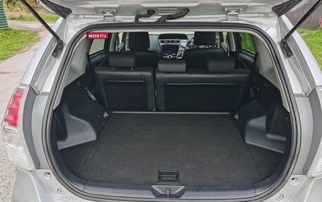 Toyota Prius Alpha I (ZVW40/41), 2015 год, 1 430 000 рублей, 8 фотография