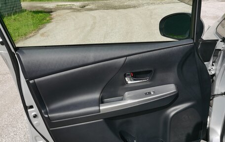 Toyota Prius Alpha I (ZVW40/41), 2015 год, 1 430 000 рублей, 16 фотография