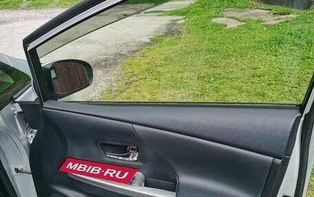 Toyota Prius Alpha I (ZVW40/41), 2015 год, 1 430 000 рублей, 14 фотография