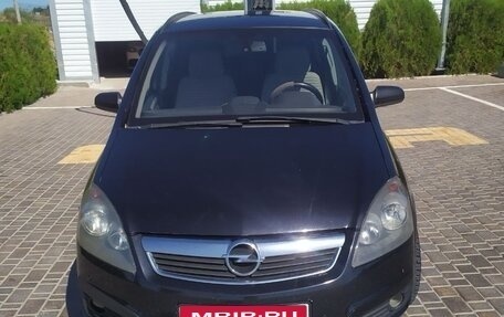 Opel Zafira B, 2007 год, 650 000 рублей, 1 фотография