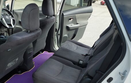 Toyota Prius Alpha I (ZVW40/41), 2012 год, 1 330 000 рублей, 18 фотография