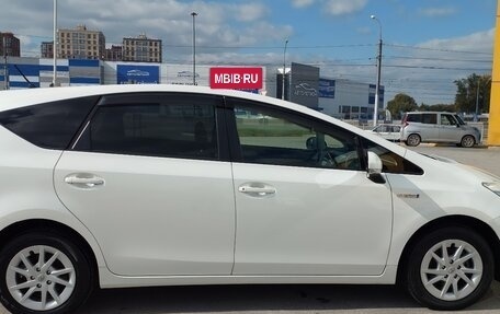 Toyota Prius Alpha I (ZVW40/41), 2012 год, 1 330 000 рублей, 2 фотография
