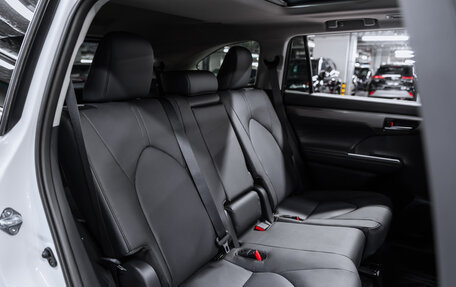 Toyota Highlander, 2025 год, 5 350 000 рублей, 30 фотография