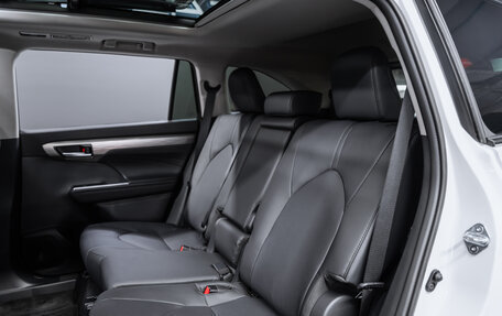 Toyota Highlander, 2025 год, 5 350 000 рублей, 31 фотография