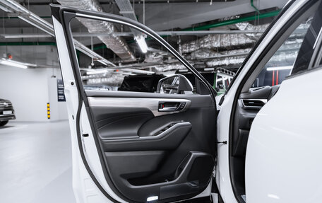 Toyota Highlander, 2025 год, 5 350 000 рублей, 34 фотография
