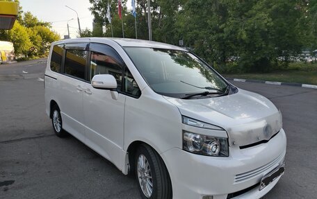 Toyota Voxy II, 2008 год, 1 250 000 рублей, 7 фотография