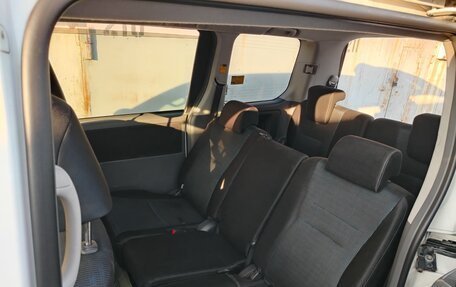 Toyota Voxy II, 2008 год, 1 250 000 рублей, 8 фотография