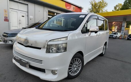Toyota Voxy II, 2008 год, 1 250 000 рублей, 11 фотография
