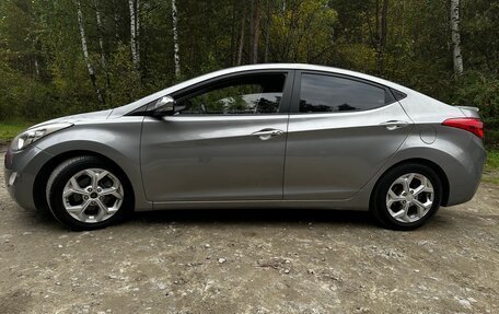 Hyundai Avante, 2011 год, 1 100 000 рублей, 2 фотография