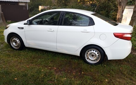 KIA Rio III рестайлинг, 2014 год, 820 000 рублей, 2 фотография