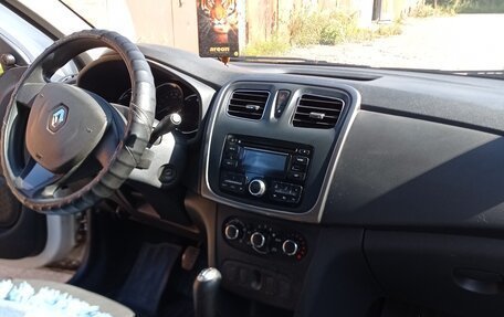 Renault Logan II, 2014 год, 395 000 рублей, 3 фотография