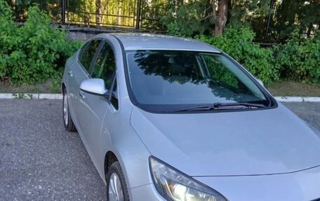 Opel Astra J, 2012 год, 600 000 рублей, 4 фотография