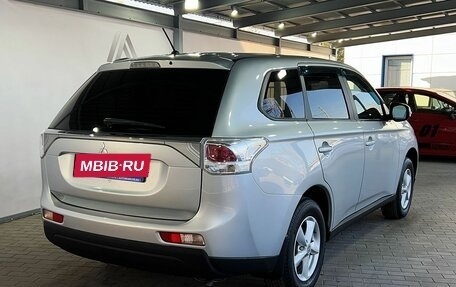 Mitsubishi Outlander III рестайлинг 3, 2014 год, 1 499 000 рублей, 5 фотография
