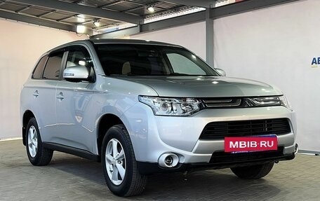 Mitsubishi Outlander III рестайлинг 3, 2014 год, 1 499 000 рублей, 7 фотография