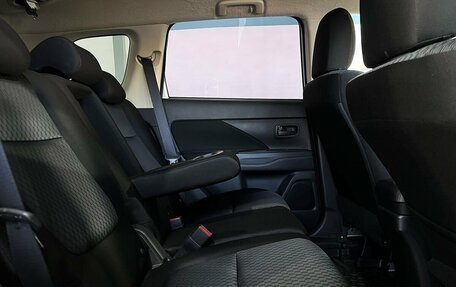 Mitsubishi Outlander III рестайлинг 3, 2014 год, 1 499 000 рублей, 12 фотография