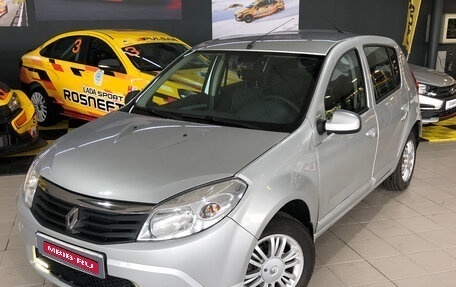 Renault Sandero I, 2013 год, 550 000 рублей, 1 фотография