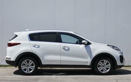 KIA Sportage IV рестайлинг, 2018 год, 2 229 000 рублей, 5 фотография