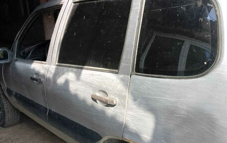 Chevrolet Niva I рестайлинг, 2004 год, 270 000 рублей, 6 фотография