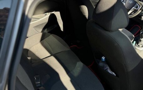 Hyundai Solaris II рестайлинг, 2011 год, 550 000 рублей, 2 фотография
