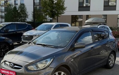 Hyundai Solaris II рестайлинг, 2011 год, 550 000 рублей, 8 фотография