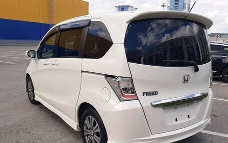 Honda Freed I, 2012 год, 1 080 000 рублей, 5 фотография