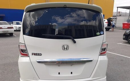 Honda Freed I, 2012 год, 1 080 000 рублей, 6 фотография