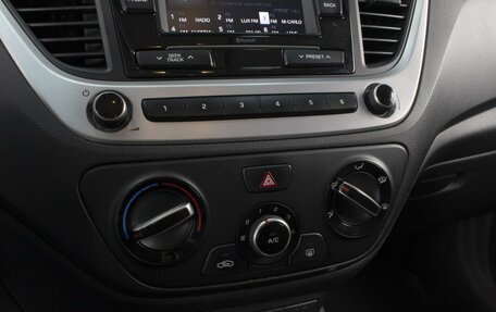 Hyundai Solaris II рестайлинг, 2017 год, 1 180 000 рублей, 17 фотография