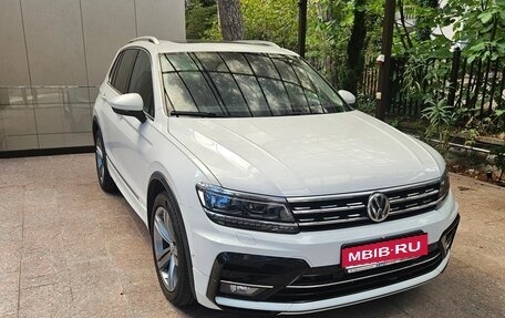 Volkswagen Tiguan II, 2019 год, 3 150 000 рублей, 1 фотография