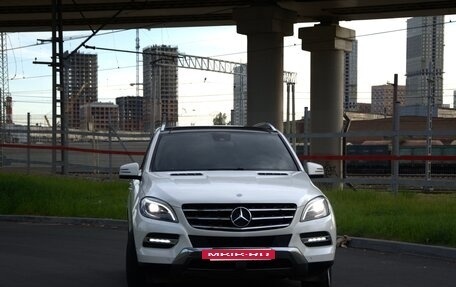 Mercedes-Benz M-Класс, 2013 год, 2 650 000 рублей, 2 фотография