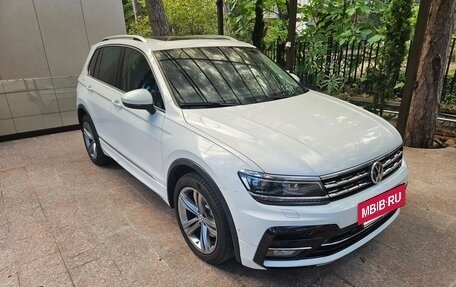 Volkswagen Tiguan II, 2019 год, 3 150 000 рублей, 3 фотография