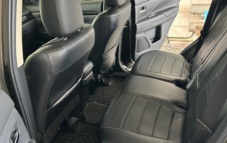 Mitsubishi Outlander III рестайлинг 3, 2016 год, 1 800 000 рублей, 5 фотография