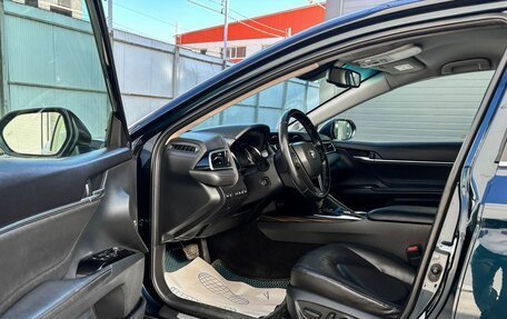 Toyota Camry, 2018 год, 1 799 000 рублей, 8 фотография