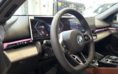 BMW 5 серия, 2025 год, 8 800 000 рублей, 15 фотография