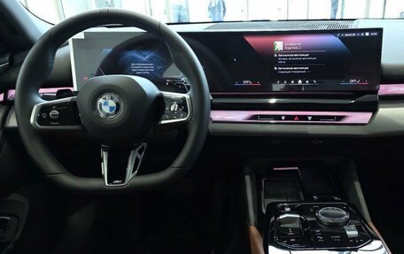 BMW 5 серия, 2025 год, 8 800 000 рублей, 27 фотография