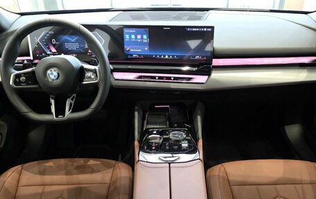 BMW 5 серия, 2025 год, 8 800 000 рублей, 26 фотография