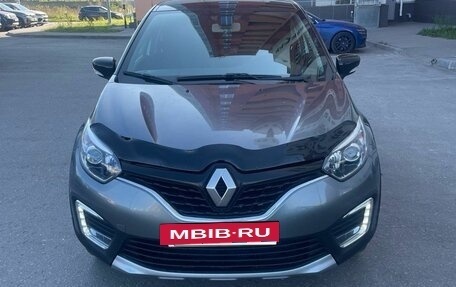 Renault Kaptur I рестайлинг, 2017 год, 1 699 999 рублей, 2 фотография