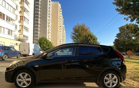 Hyundai Solaris II рестайлинг, 2012 год, 620 000 рублей, 4 фотография