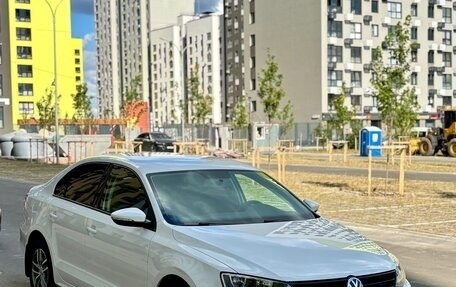 Volkswagen Jetta VI, 2015 год, 999 999 рублей, 2 фотография