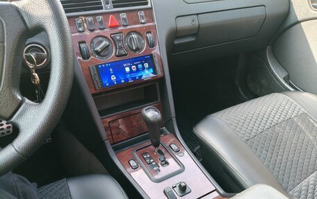 Mercedes-Benz C-Класс, 2000 год, 450 000 рублей, 28 фотография