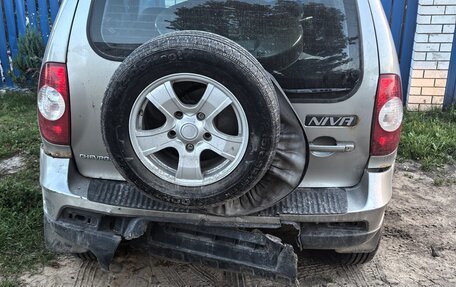 Chevrolet Niva I рестайлинг, 2011 год, 290 000 рублей, 2 фотография